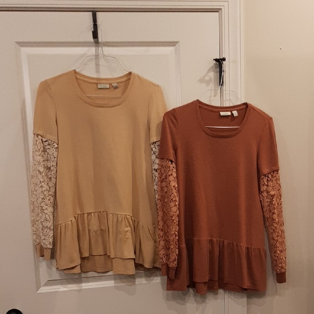 LOGO LOUNGE Lace Sleeve Peplum Tops - Beige and Rust